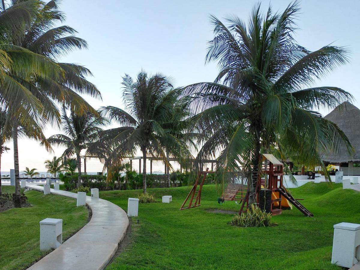 Relaxing Beachfront Loft Apartment Cancun